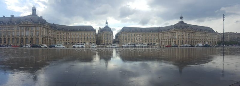 Picture of: Panorama Place De La Bourse, Bordeaux Frankreich Stockfoto – Bild